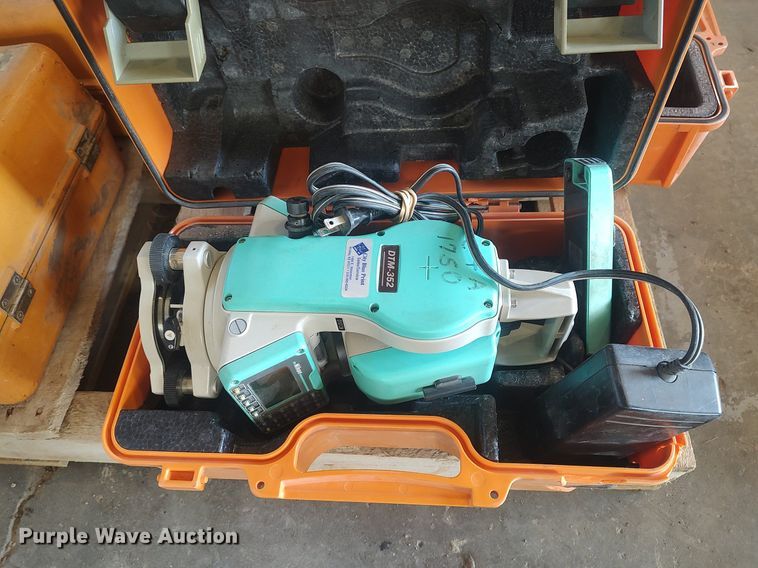 image for item LG9695 (9) theodolites