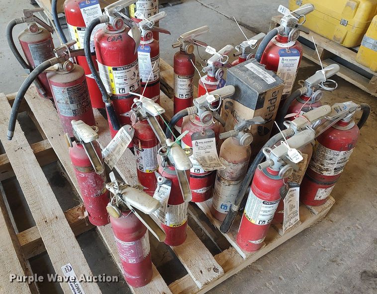 image for item LG9697 (22) fire extinguishers