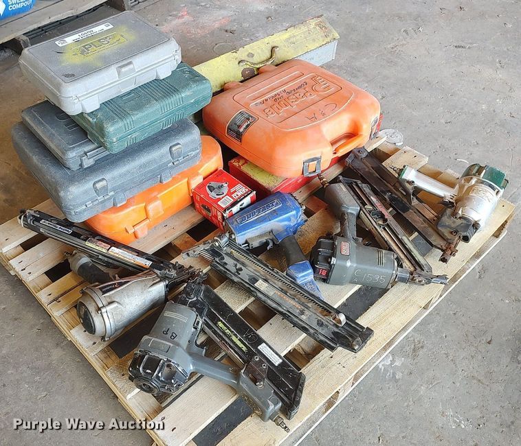 image for item LG9702 (11) nail guns