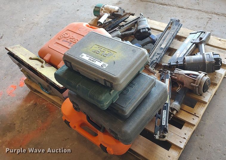 image for item LG9702 (11) nail guns