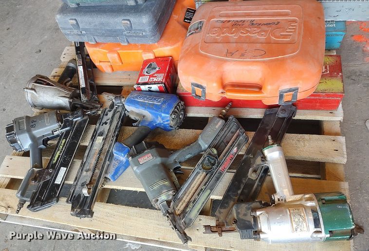 image for item LG9702 (11) nail guns