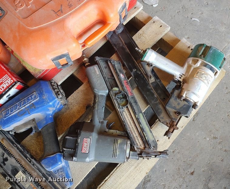 image for item LG9702 (11) nail guns