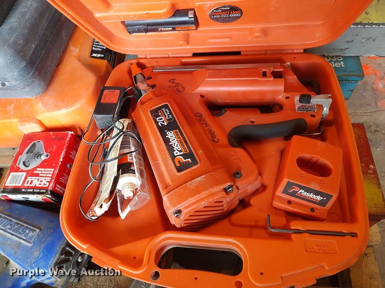 image for item LG9702 (11) nail guns