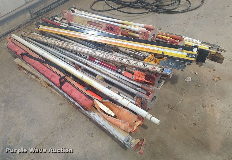 image for item LG9705 Surveying equipment