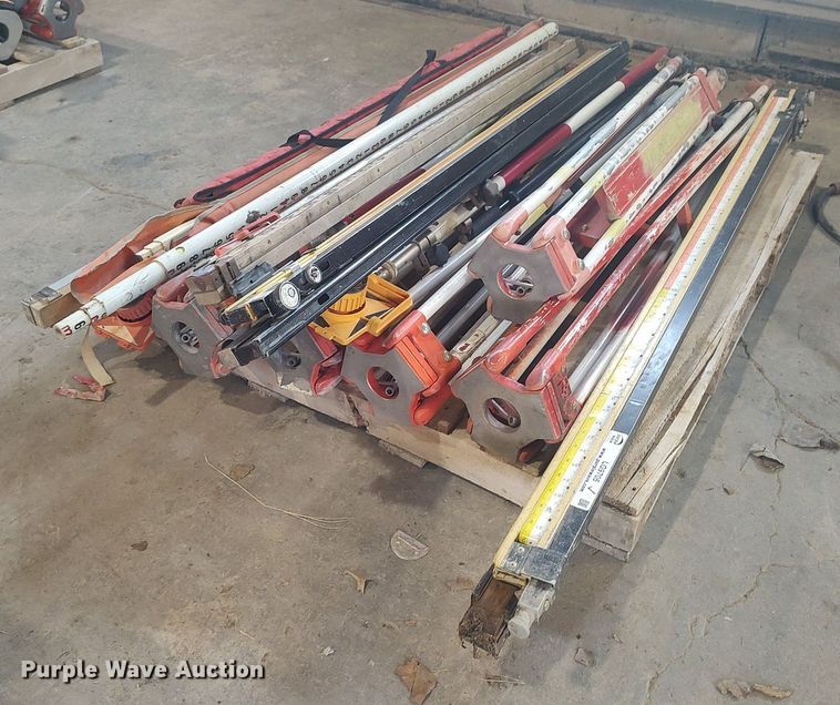 image for item LG9705 Surveying equipment