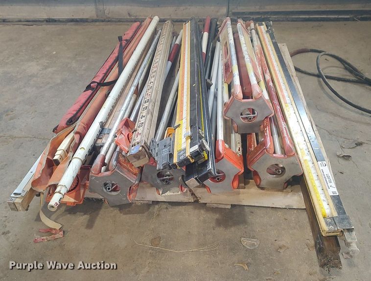 image for item LG9705 Surveying equipment