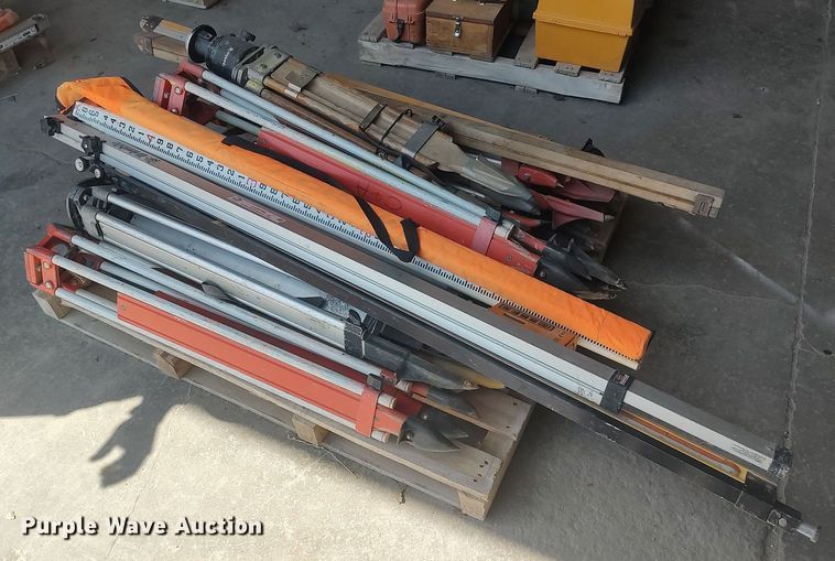 image for item LG9706 Surveying equipment