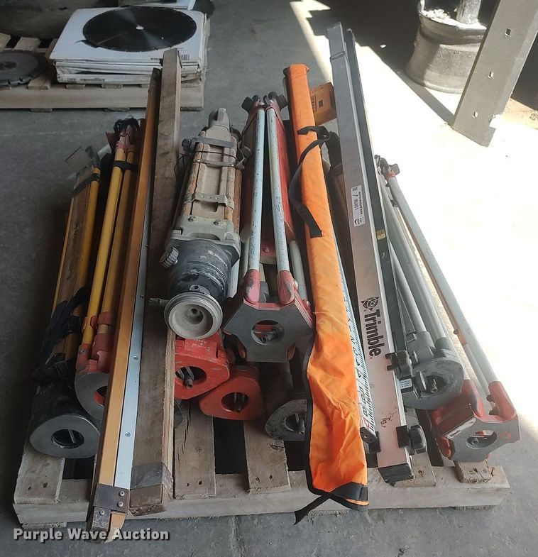 image for item LG9706 Surveying equipment