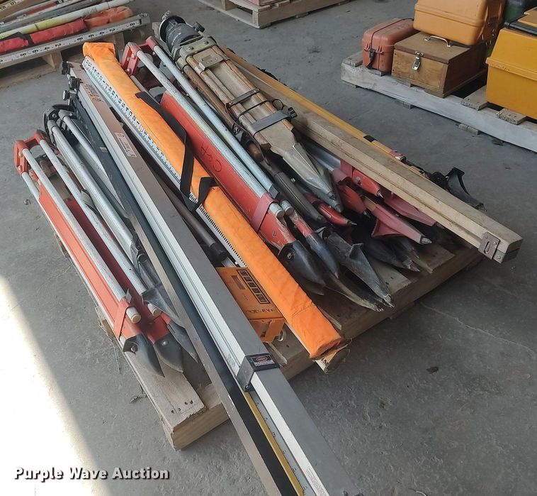 image for item LG9706 Surveying equipment