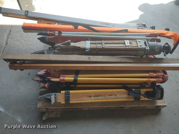 image for item LG9706 Surveying equipment