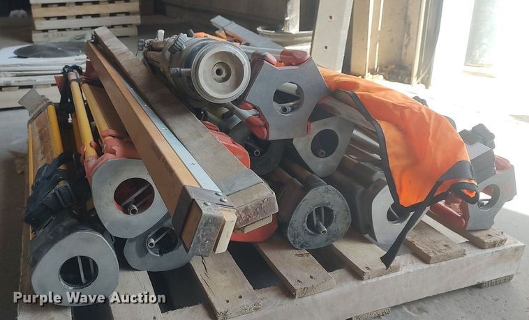 image for item LG9706 Surveying equipment