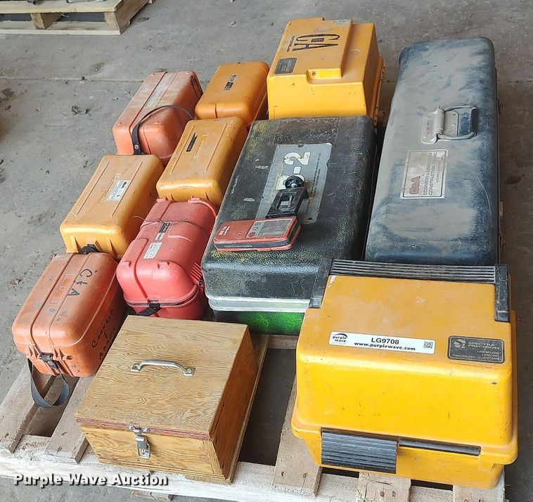 image for item LG9708 Surveying equipment