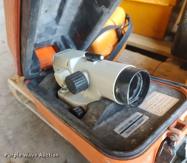 image for item LG9708 Surveying equipment