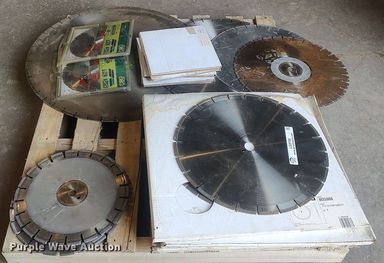 image for item LG9709 (18) concrete saw blades