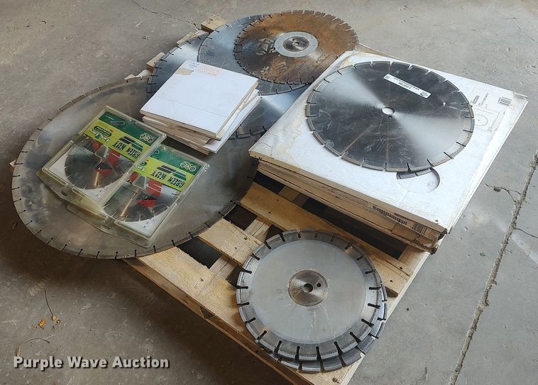 image for item LG9709 (18) concrete saw blades