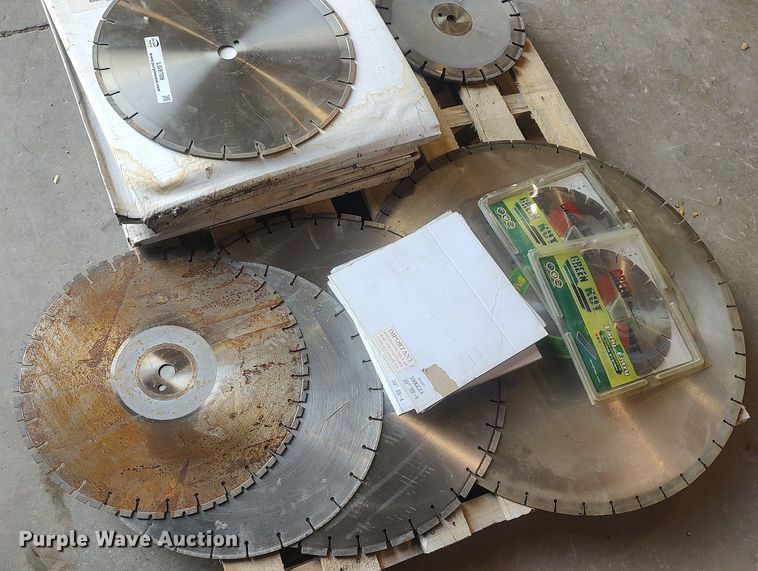 image for item LG9709 (18) concrete saw blades