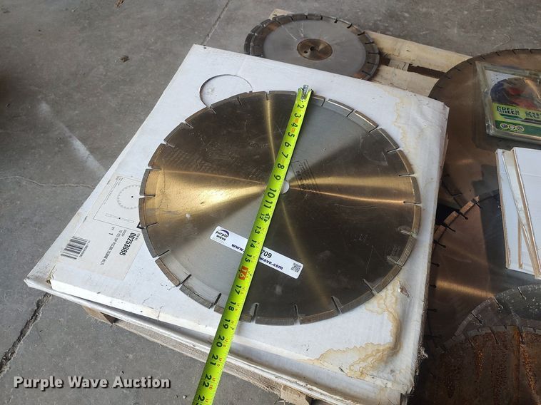 image for item LG9709 (18) concrete saw blades