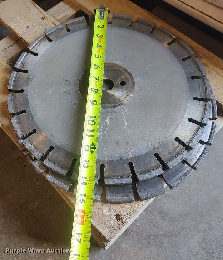 image for item LG9709 (18) concrete saw blades