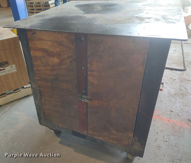 image for item LG9711 Work bench