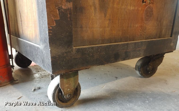 image for item LG9711 Work bench