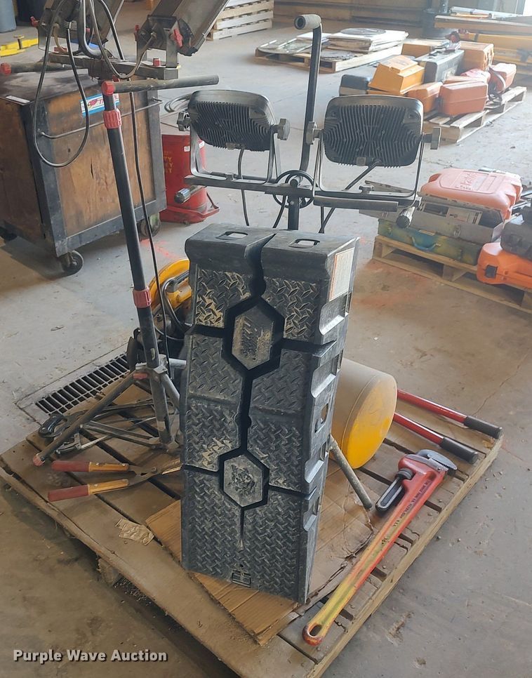 image for item LG9712 Tools