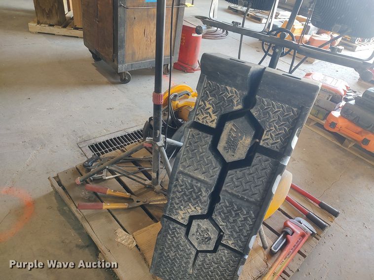 image for item LG9712 Tools