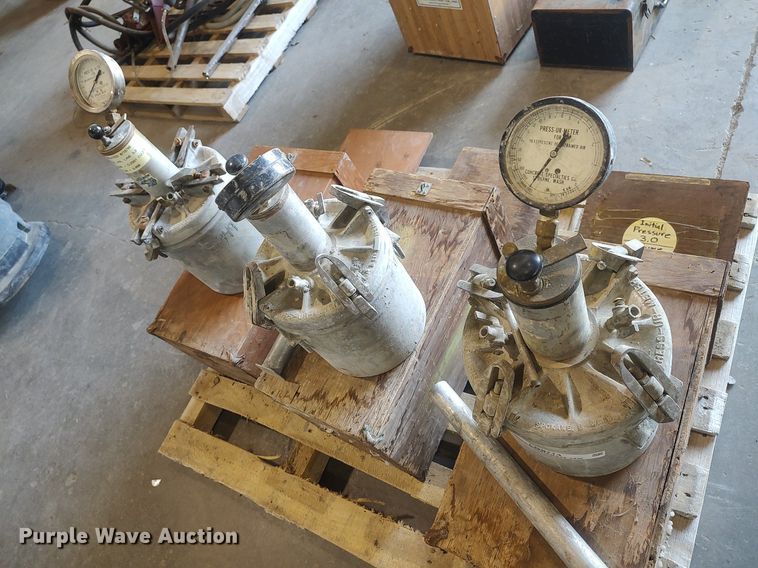 image for item LG9714 (3) Concrete Specialties concrete air entrainment units