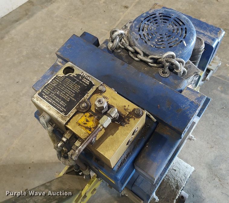 image for item LG9722 National  floor scraper