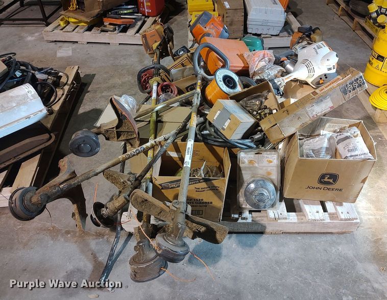 image for item LG9769 Lawn and garden equipment