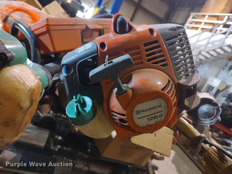 image for item LG9769 Lawn and garden equipment