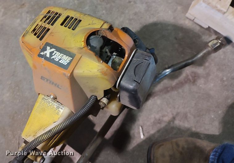 image for item LG9769 Lawn and garden equipment