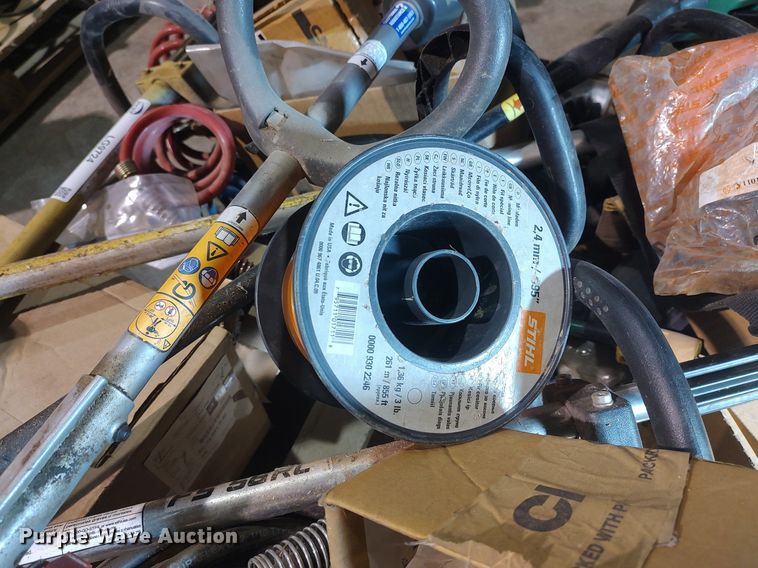 image for item LG9769 Lawn and garden equipment