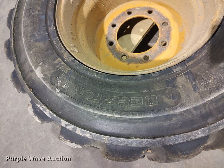 image for item LG9773 Skid steer parts