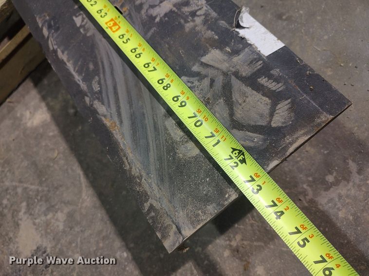 image for item LG9773 Skid steer parts