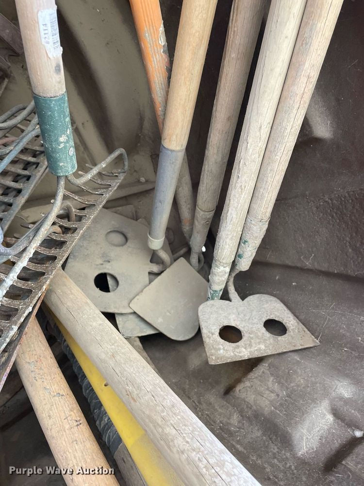 image for item LT9570 Lawn and garden tools