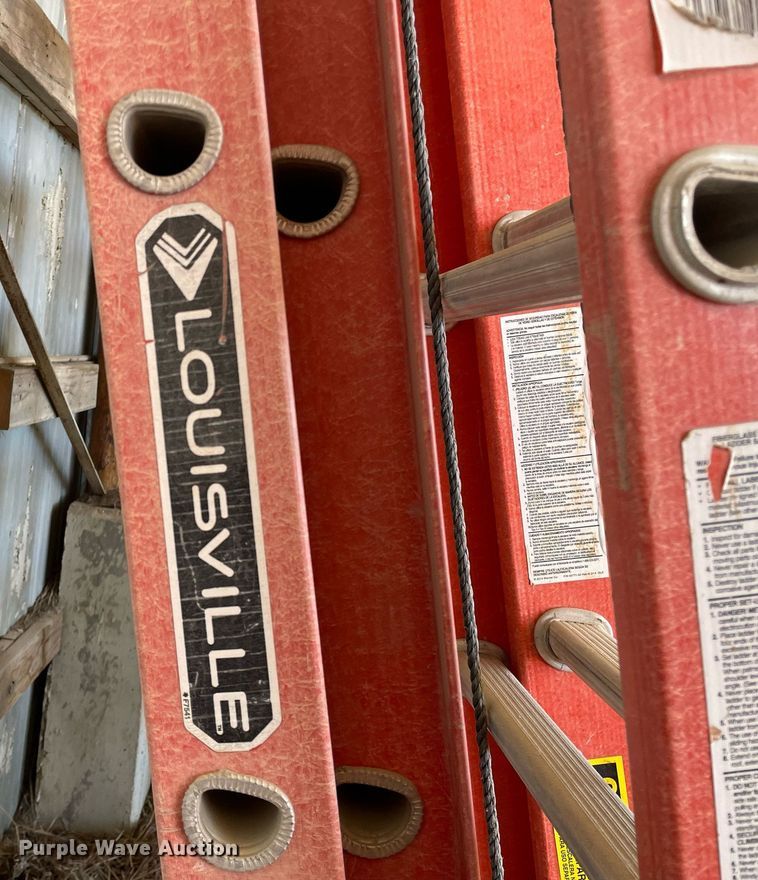 image for item LT9571 (10) extension ladders