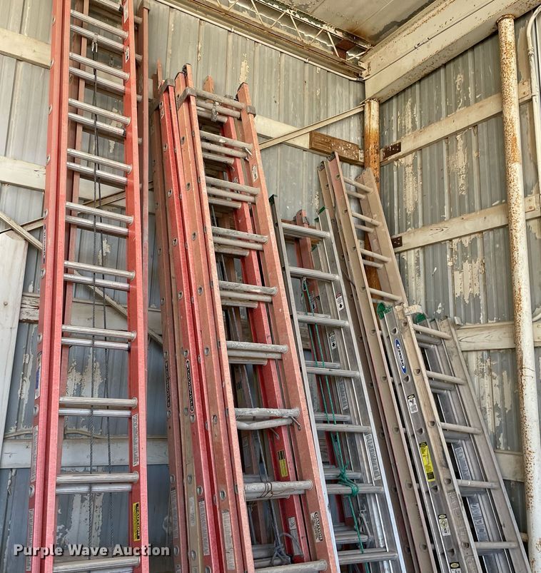 image for item LT9571 (10) extension ladders