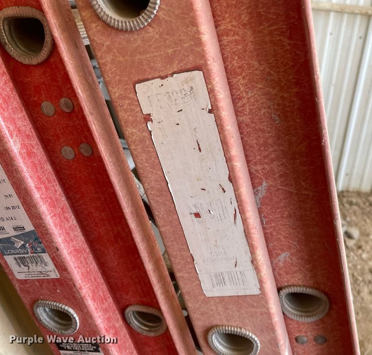 image for item LT9571 (10) extension ladders