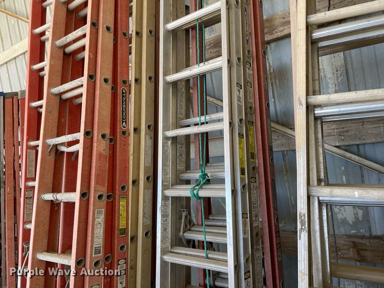 image for item LT9571 (10) extension ladders