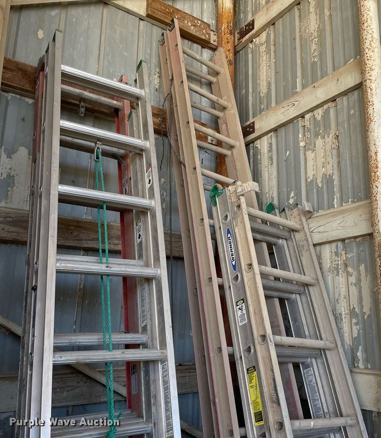 image for item LT9571 (10) extension ladders