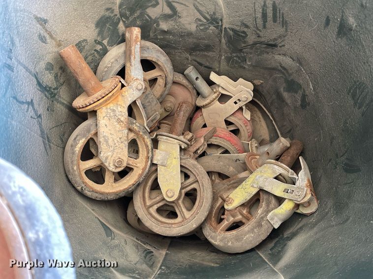 image for item LT9580 Approximately 15 scaffolding wheels