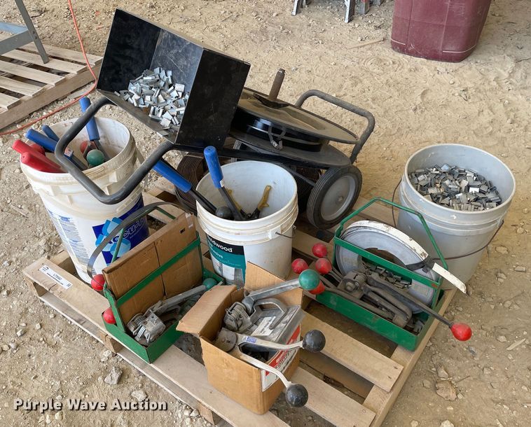 image for item LT9582 Pallet of strapping equipment