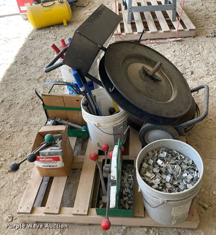 image for item LT9582 Pallet of strapping equipment