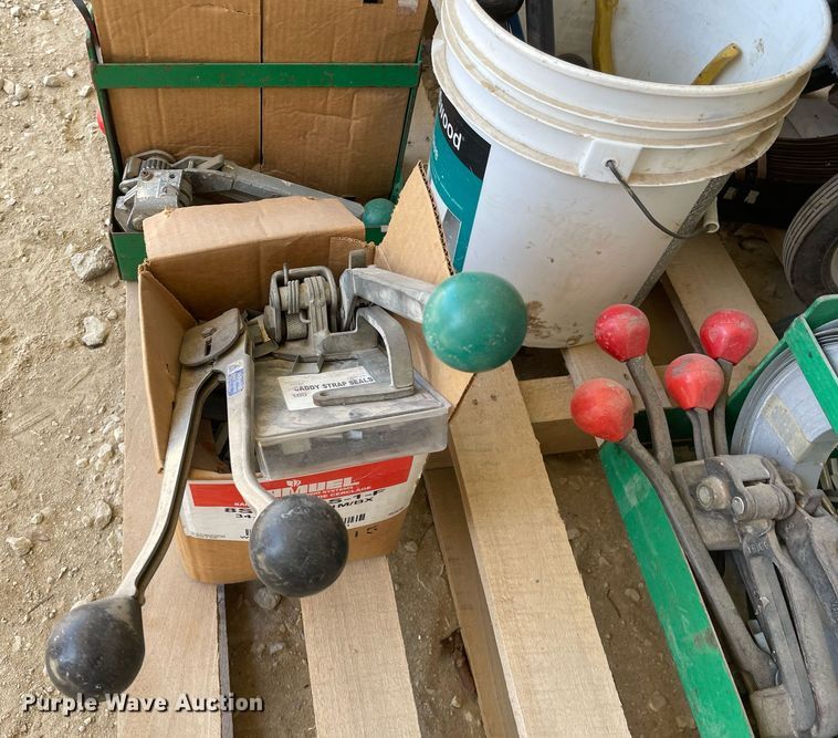 image for item LT9582 Pallet of strapping equipment