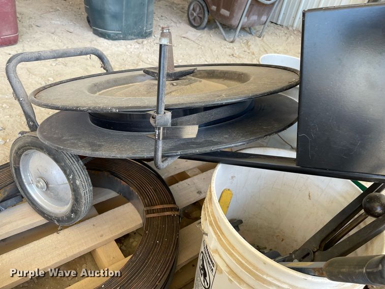 image for item LT9582 Pallet of strapping equipment