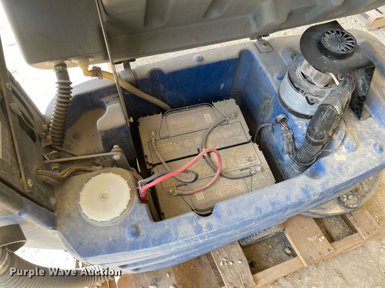 image for item LT9584 Windsor SCX20T  floor buffer