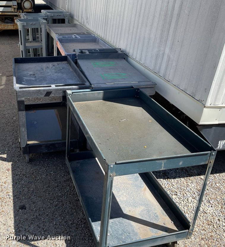 image for item LT9591 Approximately 30 trash cans