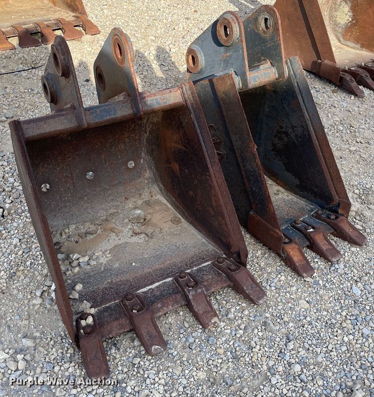 image for item MP9207 (2) mini excavator buckets