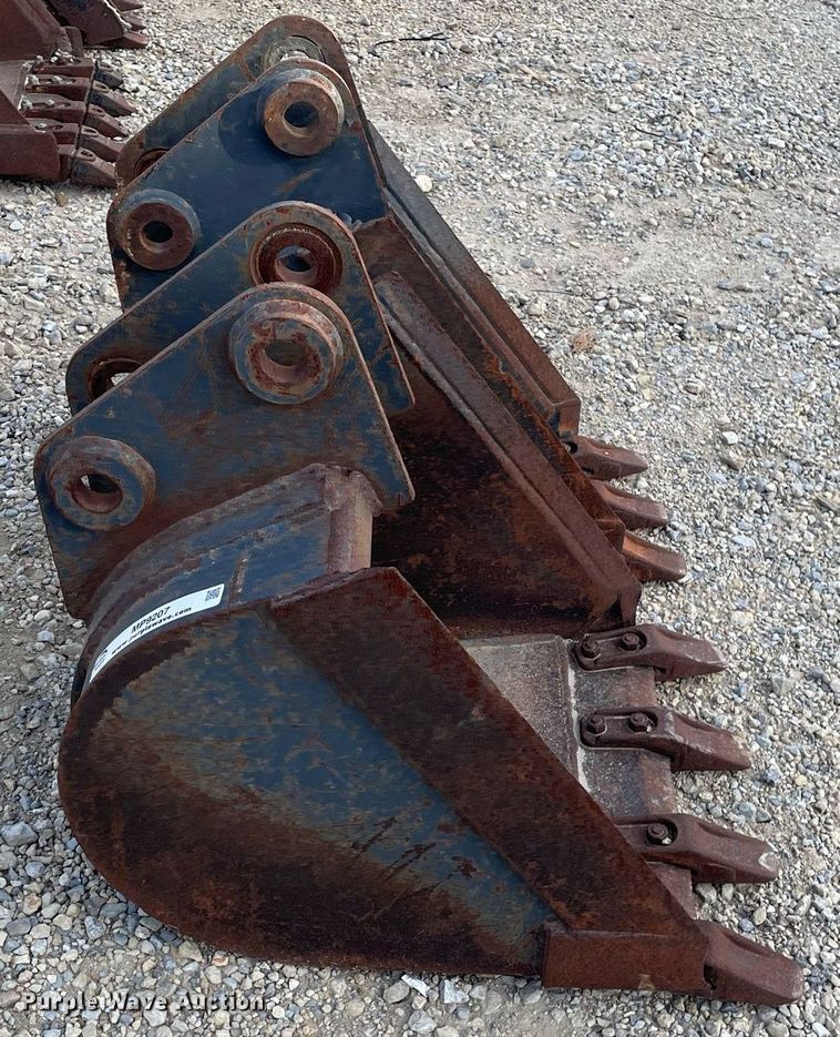 image for item MP9207 (2) mini excavator buckets