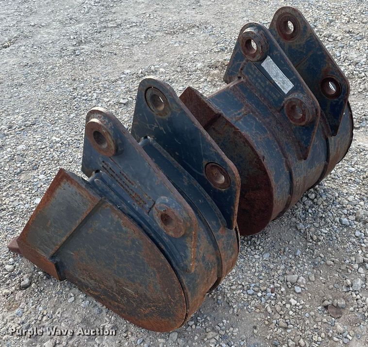 image for item MP9207 (2) mini excavator buckets